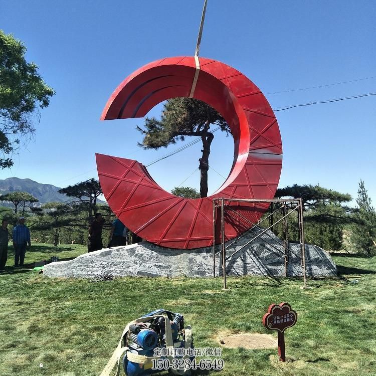 淮安草地精神堡垒雕塑 现代校园标识雕塑 大型标牌雕塑 淮安草地精神堡垒雕塑 现代校园标识雕塑 大型标牌雕塑