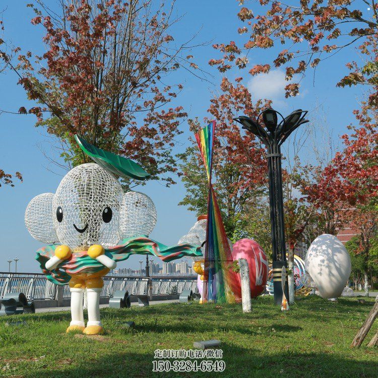 常州户外镂空卡通雕塑供应,花园小品,铁艺卡通雕塑展品 常州户外镂空卡通雕塑供应,花园小品,铁艺卡通雕塑展品